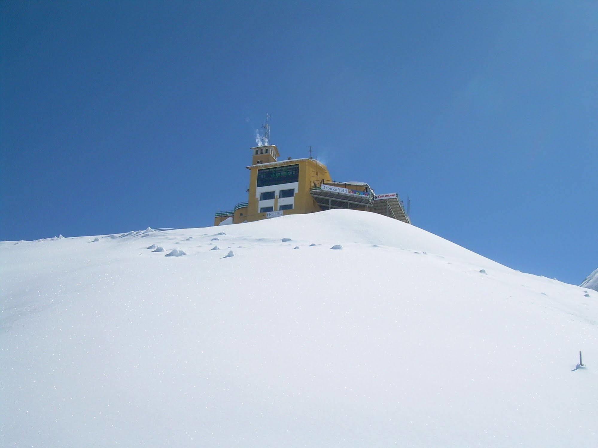 Hotel Tana Della Volpe Colle Colle Sestriere Exterior foto